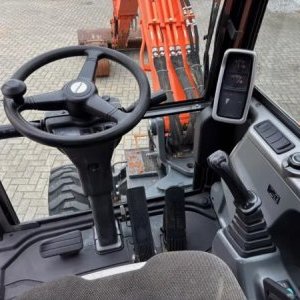 foto 5.5t bagr kolák Doosan kolové rypadlo