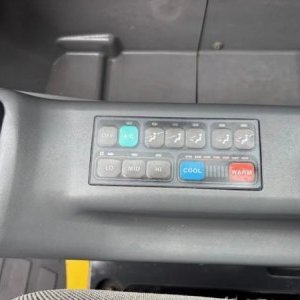 foto 5.5t bagr kolák Doosan kolové rypadlo