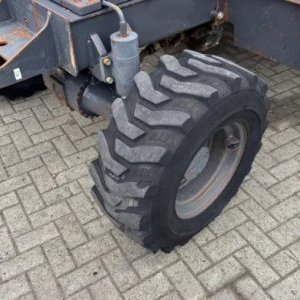 foto 5.5t bagr kolák Doosan kolové rypadlo