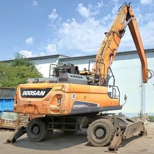 foto 25.5t bagr překládka Doosan DX250 WMH5 (DEVELON) kolové rypadlo handler