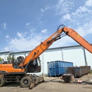 foto 25.5t bagr překládka Doosan DX250 WMH5 (DEVELON) kolové rypadlo handler