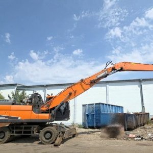 foto 25.5t bagr překládka Doosan DX250 WMH5 (DEVELON) kolové rypadlo handler