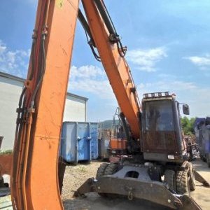 foto 25.5t bagr překládka Doosan DX250 WMH5 (DEVELON) kolové rypadlo handler